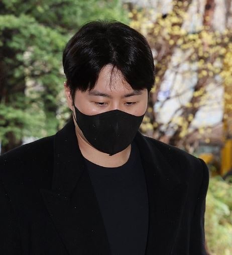 '<b>음주운전</b> 바꿔치기' 가수 <b>이루</b>, <b>항소심도</b> 집행유예