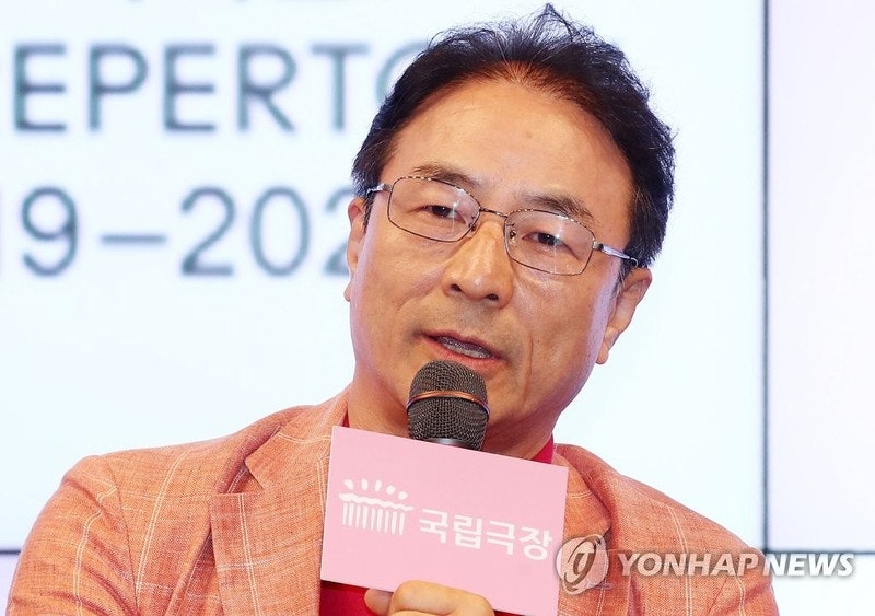 '<b>서편제</b>' <b>김명곤</b> 전 장관, <b>강제추행</b> 혐의 인정