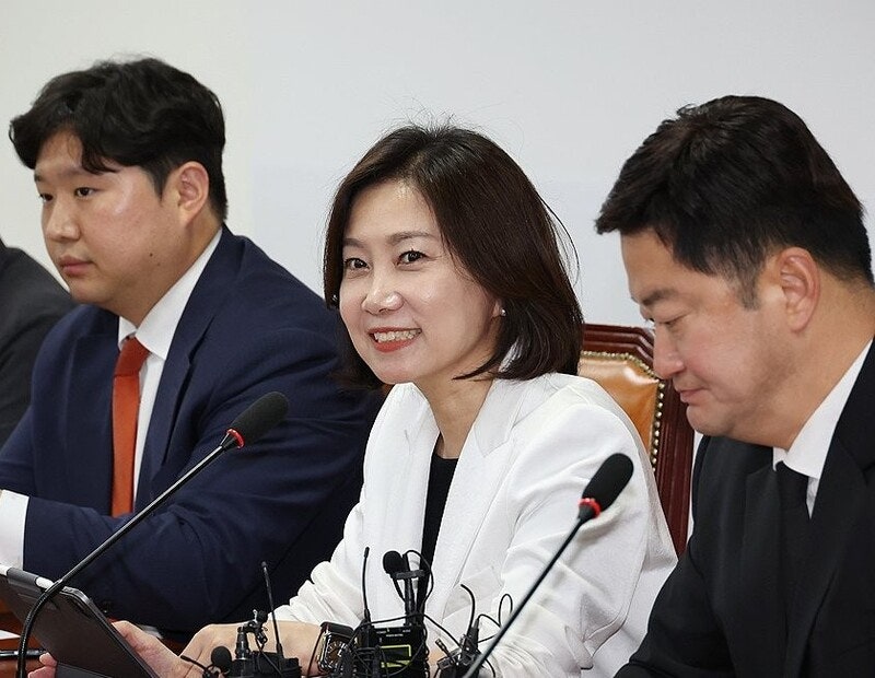 <b>허은아</b> "국민 <b>눈높이</b> 맞는 정책엔 언제든 국힘과 연대"