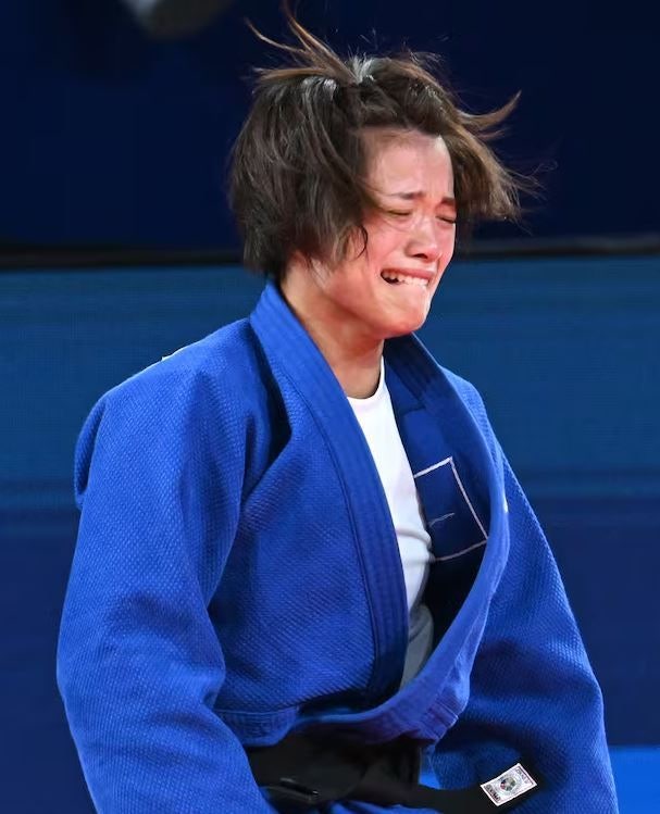 '대성통곡 '사과에도 악플 계속...일본 <b>선수</b>단, 법적 조치 검토