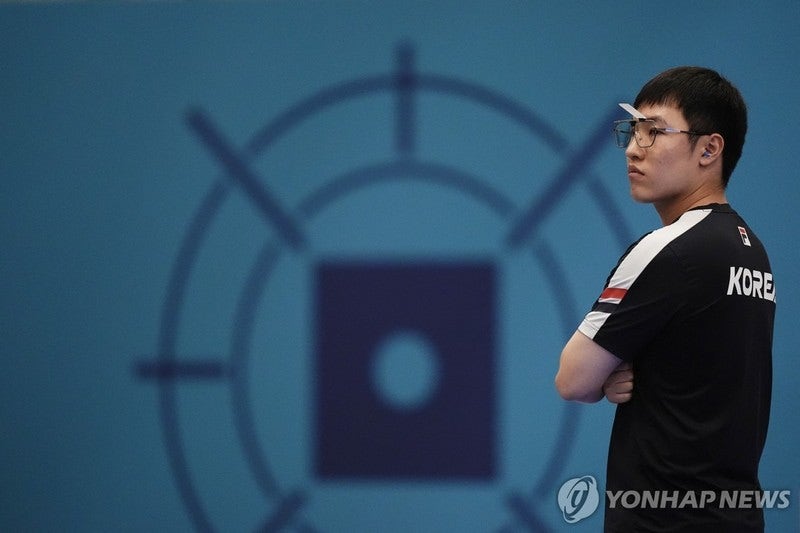 <b>조영재</b>, 25m <b>속사권총</b> '깜짝' 은메달…한국 사격 역대 최고 성적
