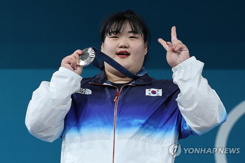 한국, <b>올림픽</b> 역대 최다 <b>금메달</b> 13개...종합 8위로 막 내려