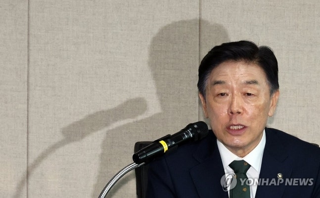 역사학계 "<b>김형석</b> 독립기념<b>관장</b>은 편향적…<b>임명</b> 철회해야"