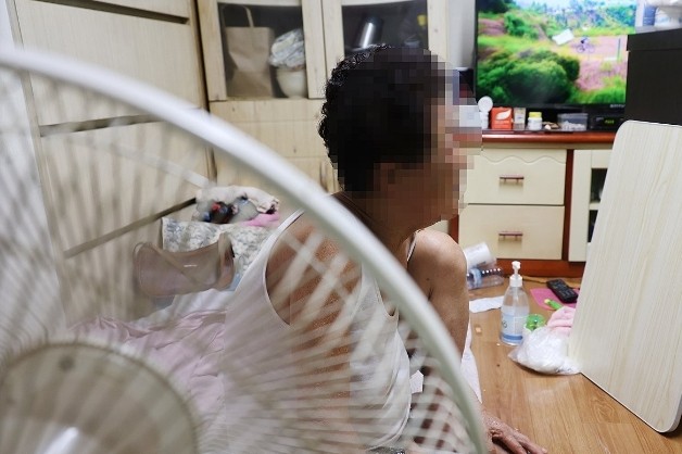 더위에 숨이 '턱'…<b>말복</b>인 내일 대부분 지역 최고 35도