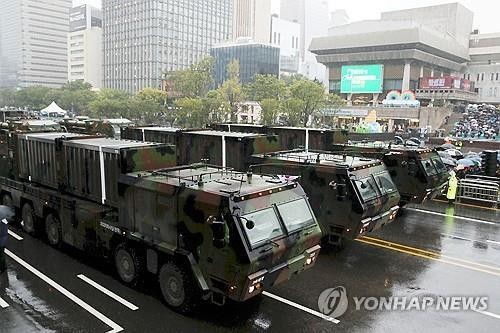 <b>국군의</b>날 <b>시가행진</b>...'괴물 미사일' 첫 공개