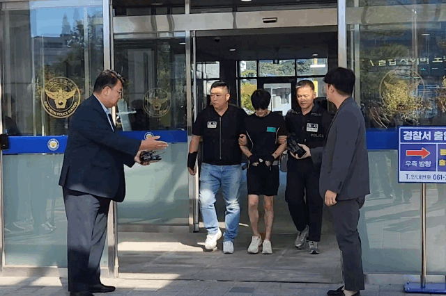 "죄송합니다"…<b>순천</b> 여고생 살해범 <b>박대성</b> 구속 <b>송치</b>
