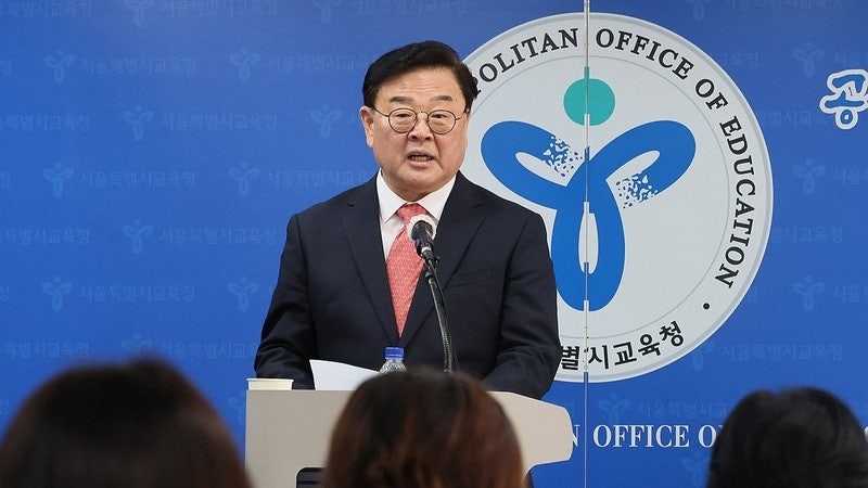 서울시교육감 후보 <b>조전혁</b>, <b>윤호상</b>에 단일화 제안