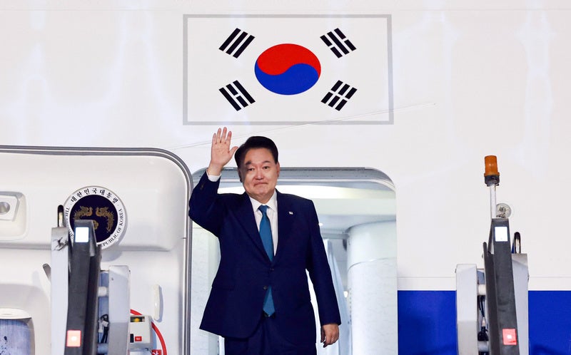 윤 <b>대통령</b>, <b>브라질 도착</b>…G20 정상회의 참석
