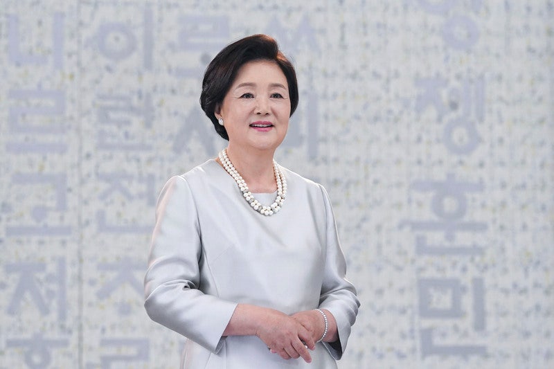 <b>검찰</b> "<b>김정숙 여사</b>, 다음주 출석하라"…전 사위 채용 의혹