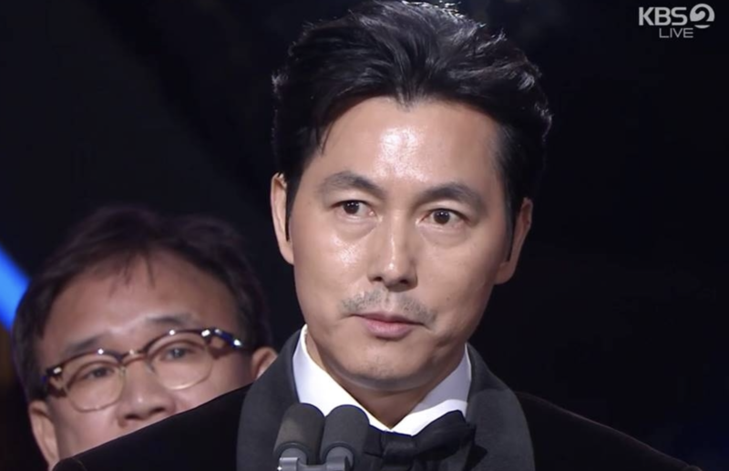 정우성, <b>청룡영화제</b> 참석해 "아버지로서 책임 다할 것"