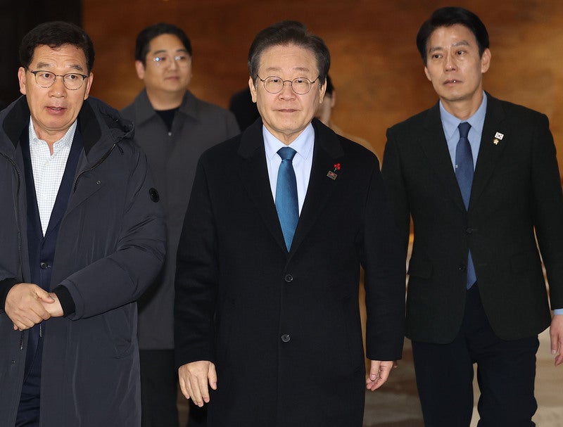 민주 "오늘 <b>예산</b>안 처리"…국힘 "<b>3.4조 원</b> <b>증액</b>하자"
