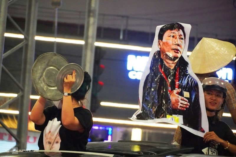 박항서에 이은 '<b>김상식</b> 매직'에 <b>베트남</b> 열광