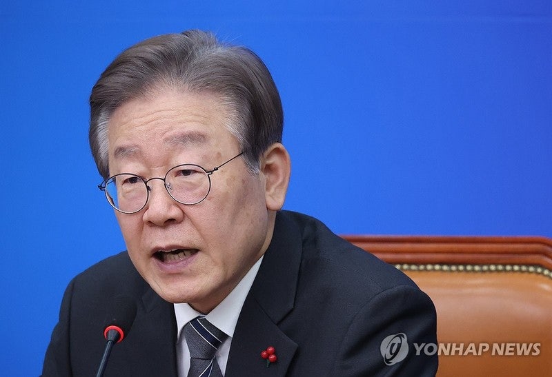 <b>이재명</b>, 오늘 <b>교섭단체</b> 대표<b>연설</b>...'국민소환제' 제안할 듯