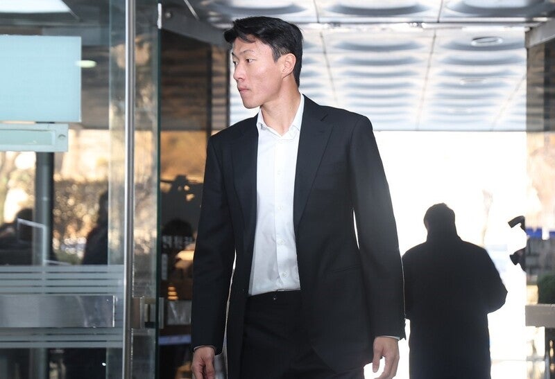 '<b>불법 촬영</b>' <b>황의조</b>, 1심서 징역 1년·집행유예 2년