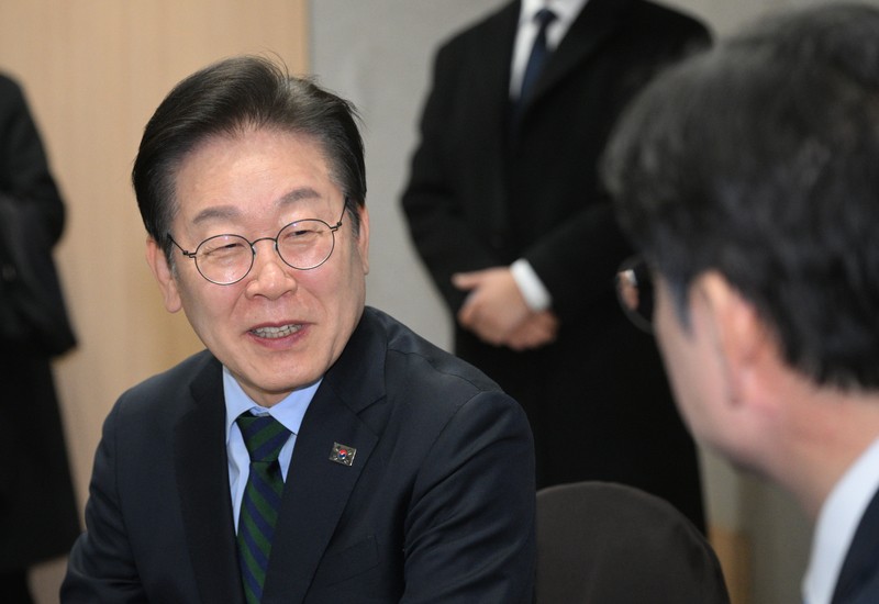 차기 대권 선호도 <b>이재명</b> 43.3%·김문수 18.1%·오세훈 10.3%
