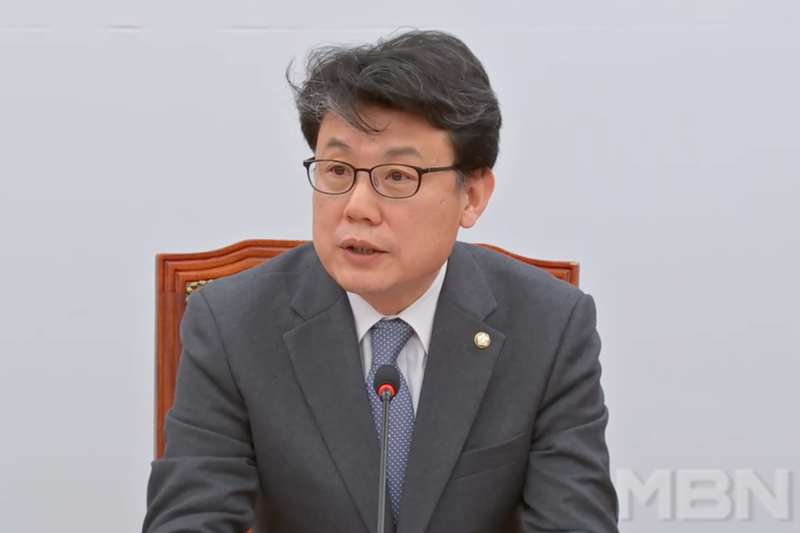 진성준 "윤석열 <b>탄핵</b> 결정 13일 이전에 내려달라"