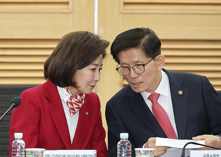 <b>김문수</b>-<b>나경원</b>, 오늘 '햄버거 회동'…연대 본격화?