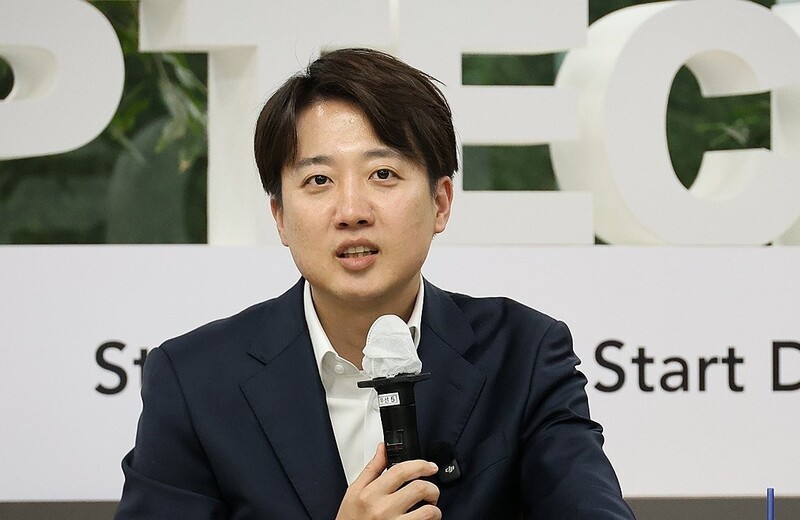 이준석 "국힘, <b>김문수</b> 나이 75세라 '싸가지론' 못 꺼내는 듯"
