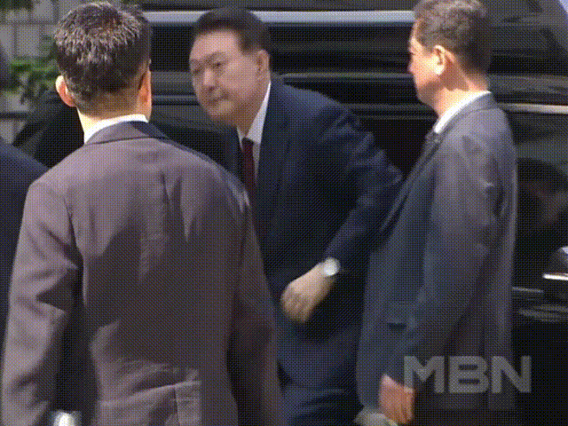 윤석열 전 대통령이 12일 서울 서초구 중앙지방법원에서 열린 내란 우두머리 혐의,<a href=