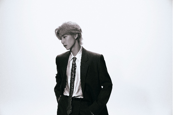 <b>갓세븐 마크</b>, <b>트랜스페어런트</b> 아츠와 손 잡았다…30일 ‘High As You’ 발...