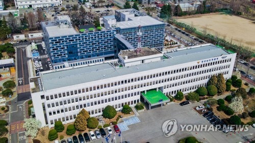 [단독] "<b>선관위</b> 감시하려고"…하동군 <b>선관위 건물</b> 무단 <b>침입</b>한 20대 검거