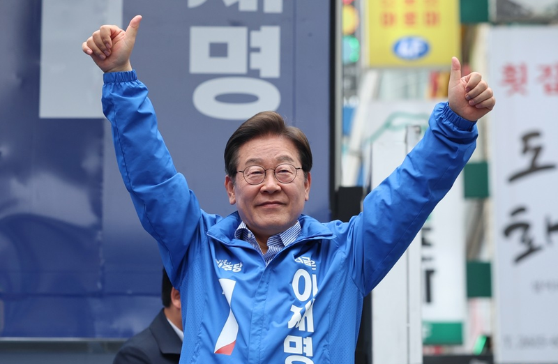 <b>이재명</b> "경제 먼저, 갈등은 나중"…취임 직후 <b>민생</b>부터 챙긴다