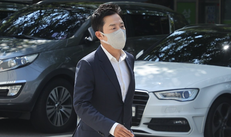 '코인 불법상장 수수료' 성유리 남편 <b>안성현 보석 석방</b>