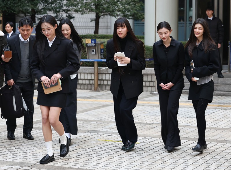 고법, <b>뉴진스</b> '<b>독자 활동 금지</b>' 가처분 이의 항고 기각