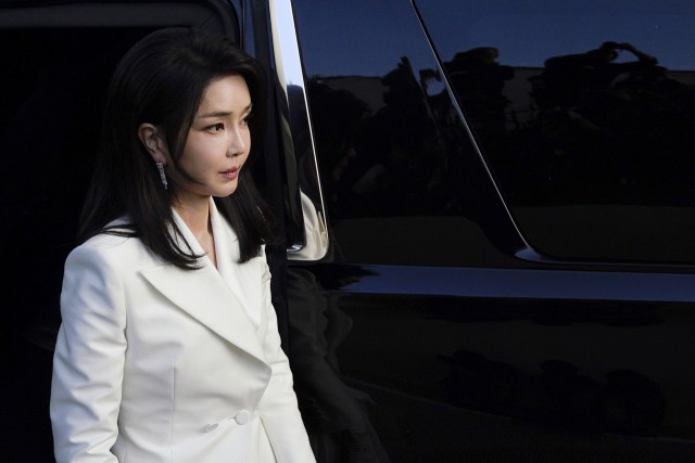 <b>수사</b> 앞두고 입원한 김건희…"일반 환자는 병상 대기만 1년"