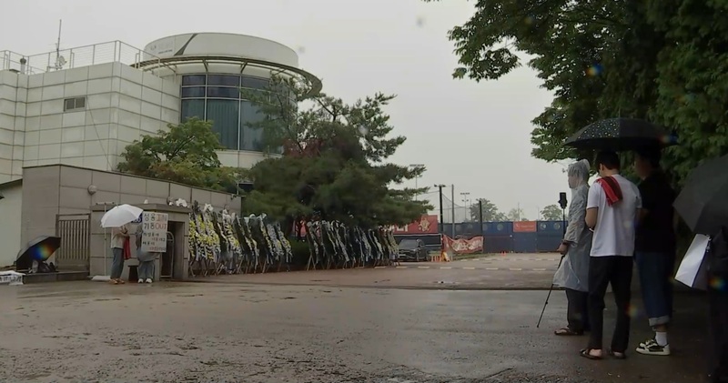 <b>기성용</b> <b>이적</b>설에 분노한 FC서울 팬들 "구단과 김기동 감독 실망"