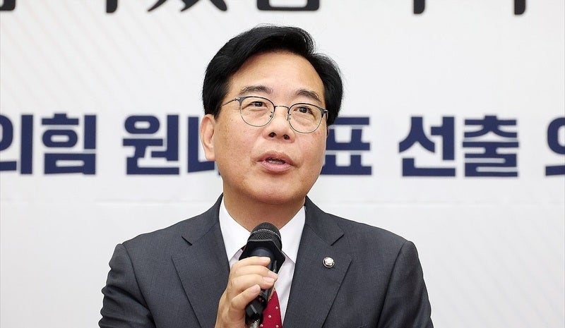 송언석, 국힘 새 <b>비대위</b> 이끌듯…전당대회·내부 혁신 떠안나