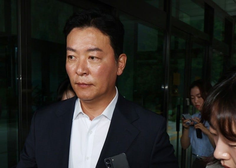 내란 특검, <b>김성훈 전 경호처 차장</b> 소환…'윤석열 체포 방해' 조사