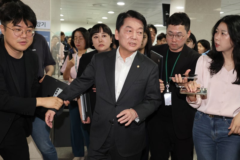 [단독] 안철수 이어 송경택 <b>혁신</b>위원도 동반 <b>사퇴</b>…<b>국민의힘 혁신</b>위 시...