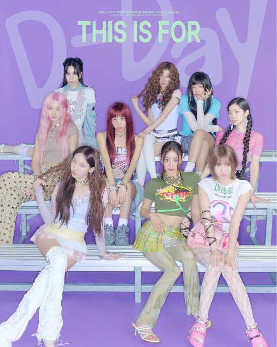 ‘데뷔 <b>10주년</b>’ <b>트와이스</b> “정규 4집, 우리와 함께 한 모든 이에게 선...