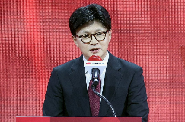 <b>한동훈</b>, 당 대표 선거 <b>불출마</b>…"극우화 퇴행 움직임 커져"