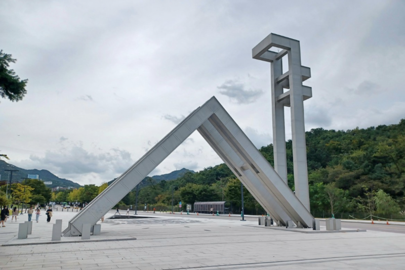 <b>서울대</b>에서 <b>배터리 폭발</b>로 <b>화재</b>…인명피해는 없어
