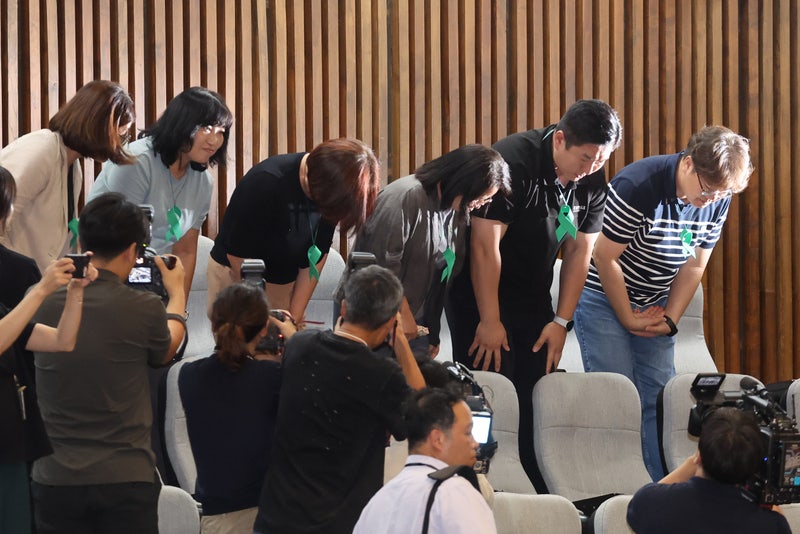 <b>오송</b><b>참사 국정조사</b>계획서 본회의 의결…기뻐하는 유족들