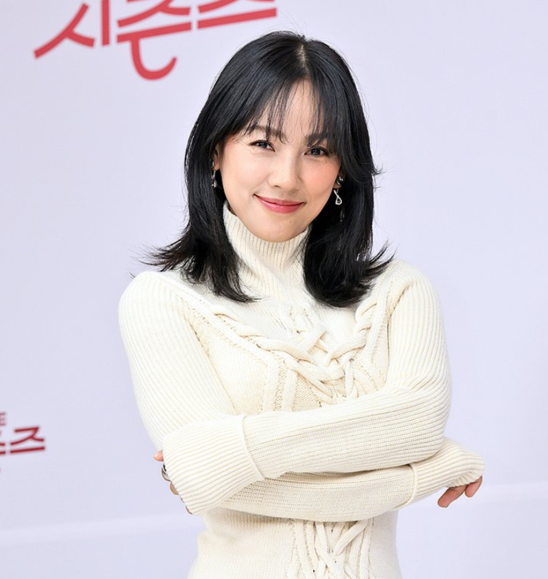 <b>이효리</b>, '깜짝' 도전…서울 <b>연희동</b>서 '<b>요가원</b>' 연다
