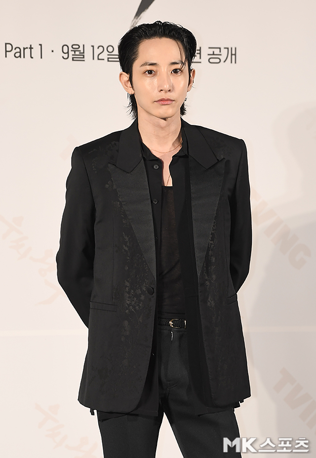 <b>이수혁</b>, 中 <b>팬미팅</b>서 12시간 <b>혹사</b> 당했나…사람엔터는 “유감”