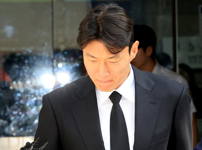 '<b>불법촬영</b>' <b>황의조</b> 2심도 징역형 <b>집행유예</b>…"성숙한 사람 될 것"