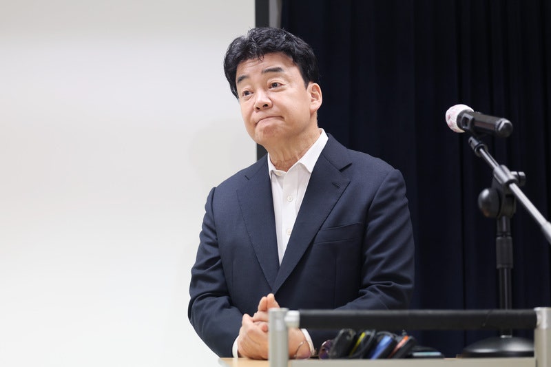 <b>백종원</b>, '피의자 신분' 경찰 5시간 조사…<b>원산지 허위표시</b> 의혹