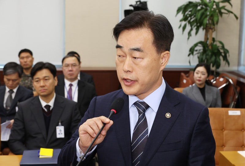 <b>허석곤 소방청장 직위해제</b>…'단전 지시' 관련 피의자 입건