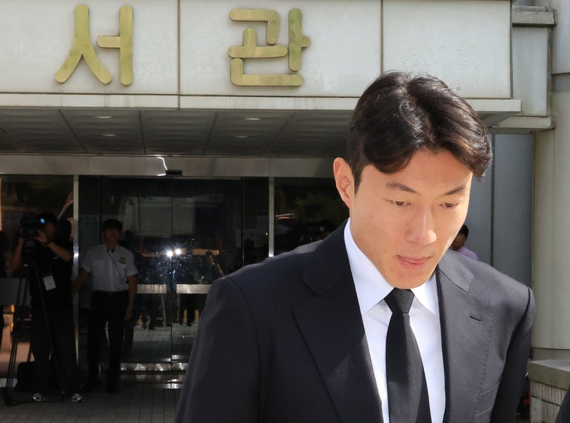2심도 징역형 집행유예 선고 받은 황의조 / 사진=연합뉴스