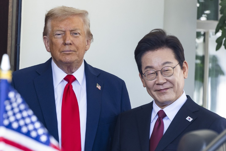 외교부 "<b>트럼프</b>, <b>APEC</b> 주간에 방한…한미정상회담 개최"