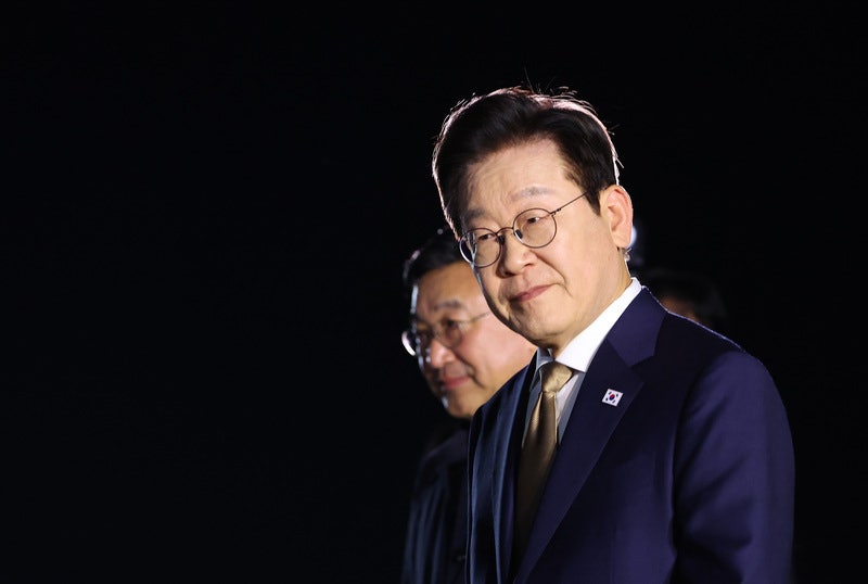 <b>경주</b> 도착한 이 대통령, <b>APEC</b> 일정 시작