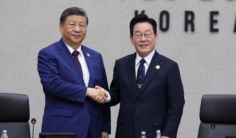 악수하는 이재명 대통령과 시진핑 주석 / 사진=연합뉴스