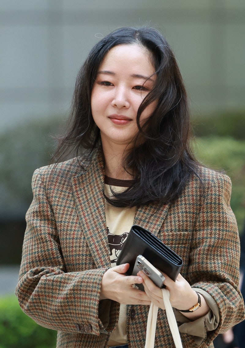 민희진 "<b>뉴진스</b> 소속사 <b>복귀</b> 존중…따뜻하게 맞아달라"