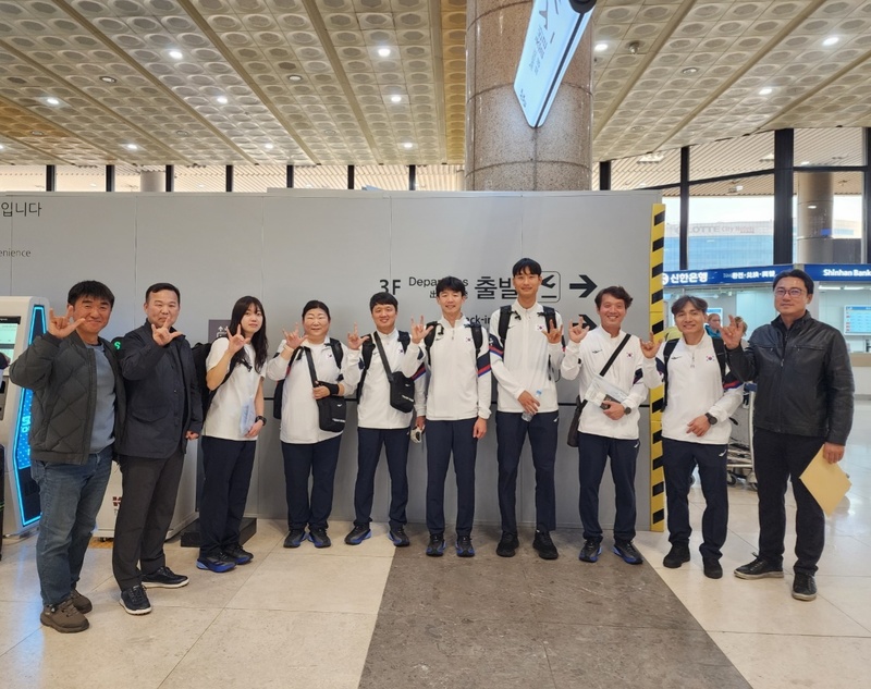 '12년 만에 <b>데플림픽</b> 출전' 사이클대표팀, 결전지 일본으로 출국