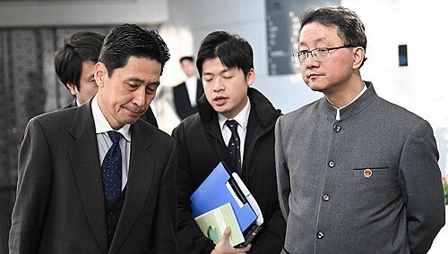 왼쪽부터 가나이 마사아키 일본 외무성 국장, 류진쑹 중국 외교부 국장 / 사진=연합뉴스