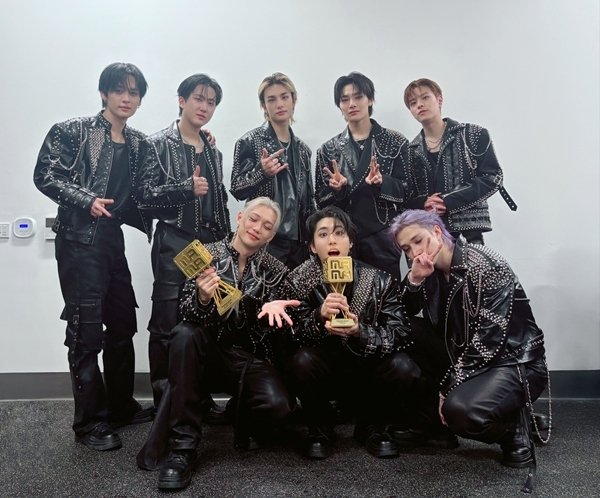<b>스트레이 키즈</b>, ‘2025 <b>마마 어워즈</b>’ 대상...2관왕 수상